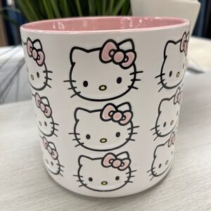 Hello Kitty Sanrio Blue Sky Pink Bow Ceramic Planter Garden Pot NWT